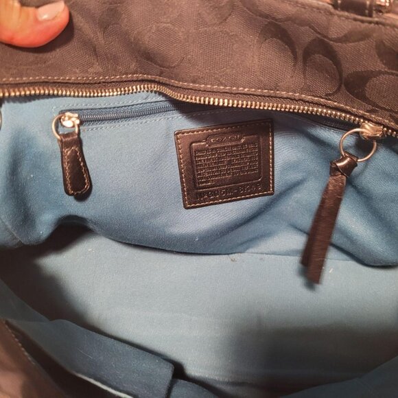 Vintage Coach handbag. - Picture 3 of 5